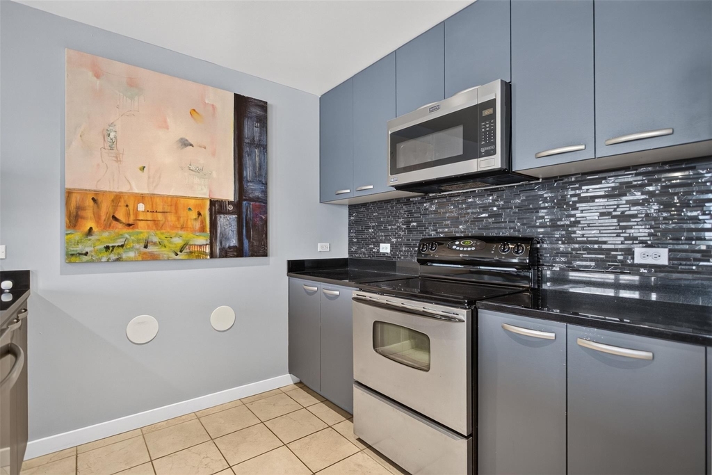 1200 Main Street - Photo 4