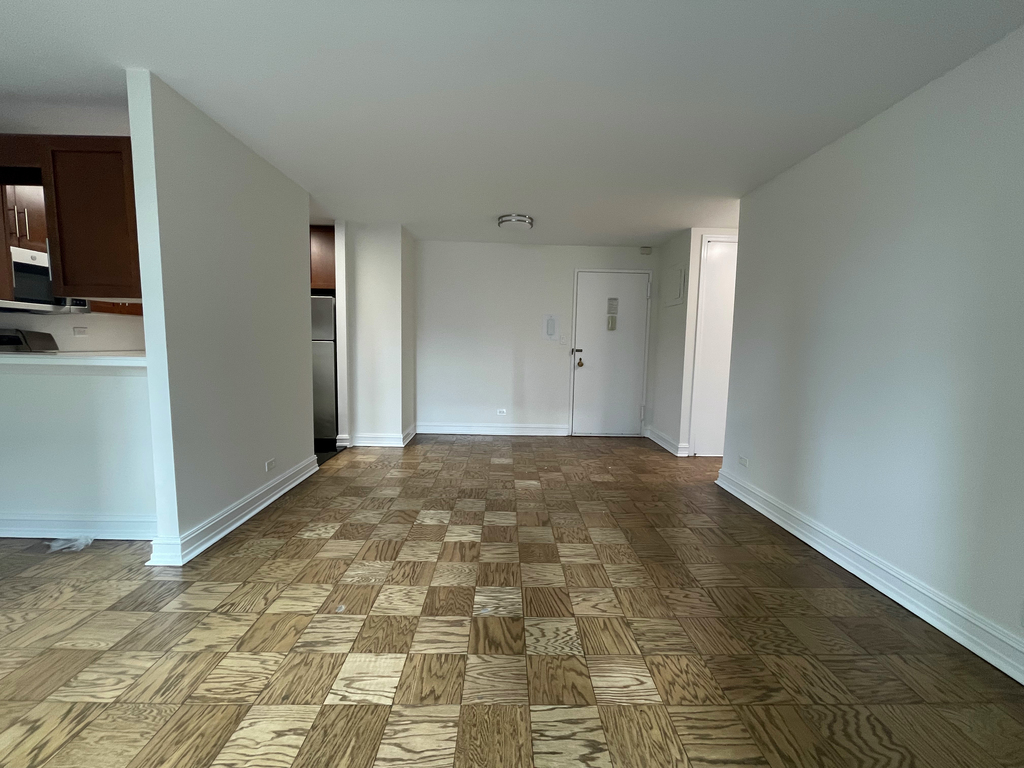East 71st Street - Photo 2