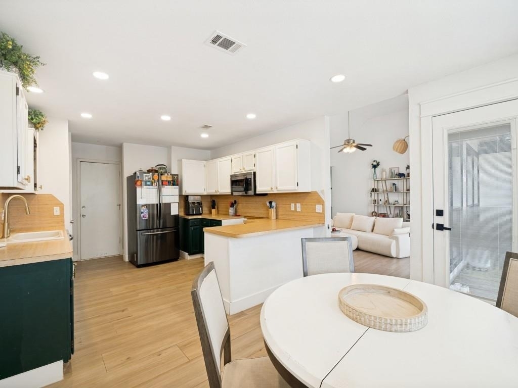 8421 Liberty Lane - Photo 8