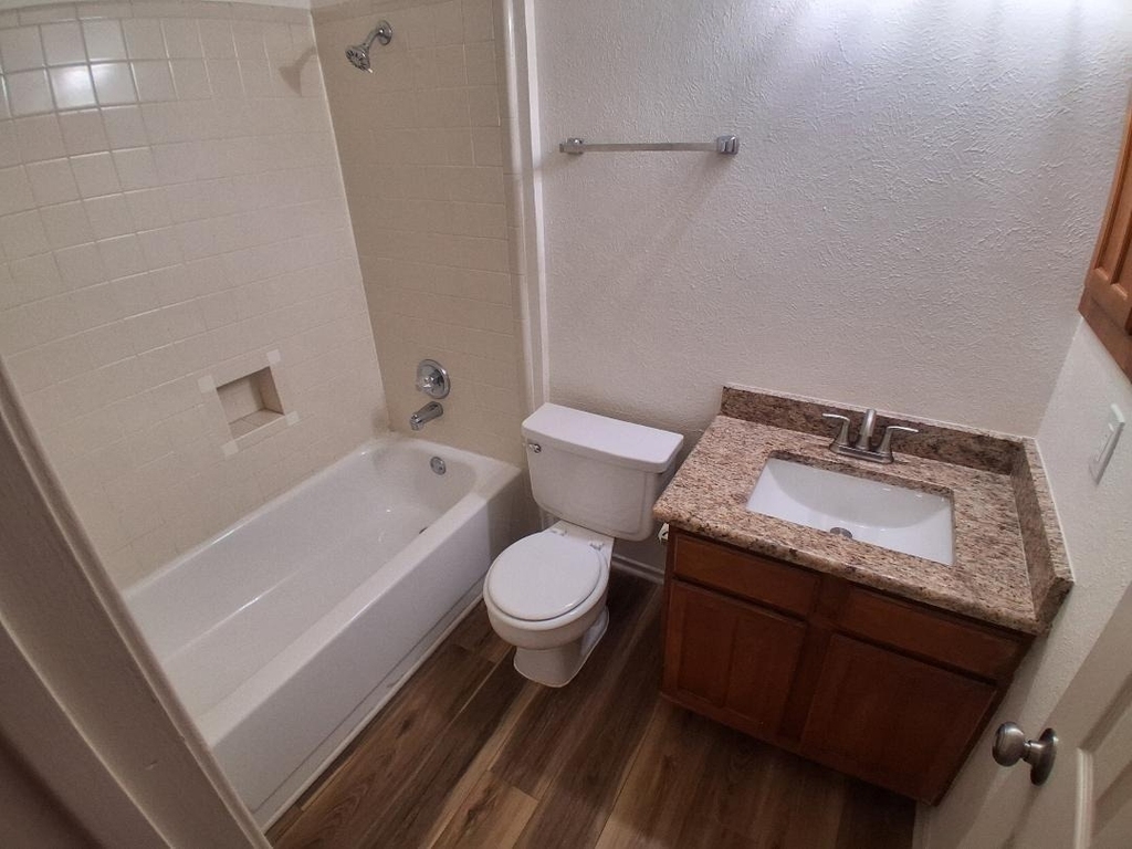 404 Benjamin Lane - Photo 9