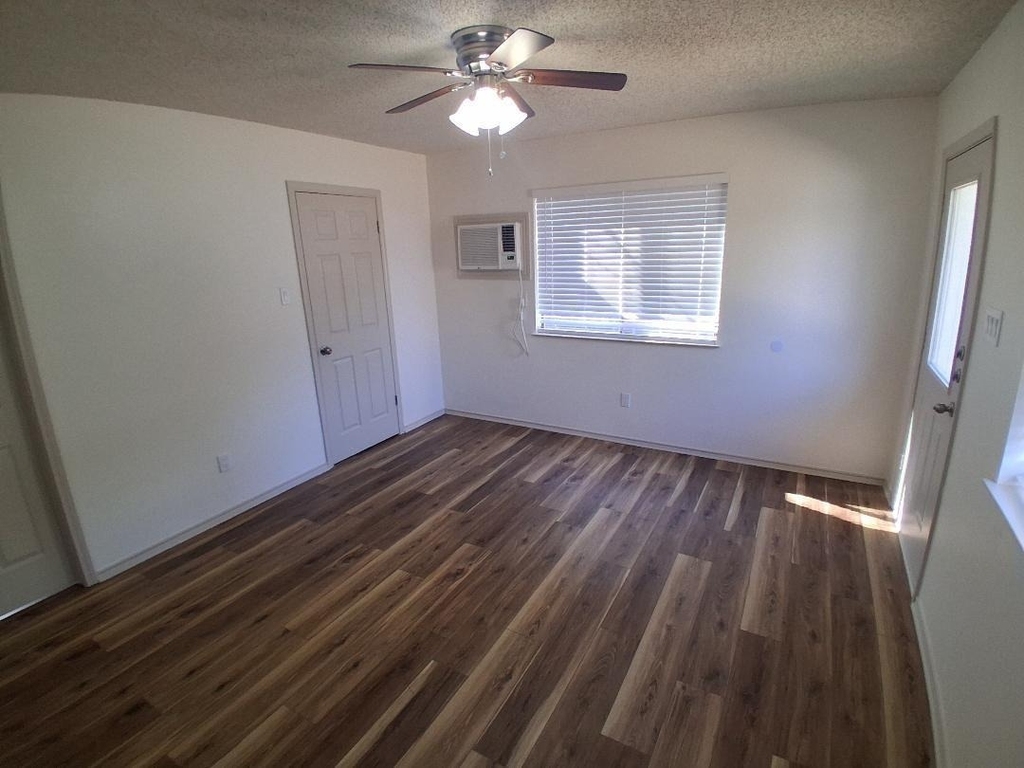 404 Benjamin Lane - Photo 6