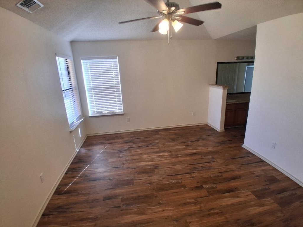 404 Benjamin Lane - Photo 10