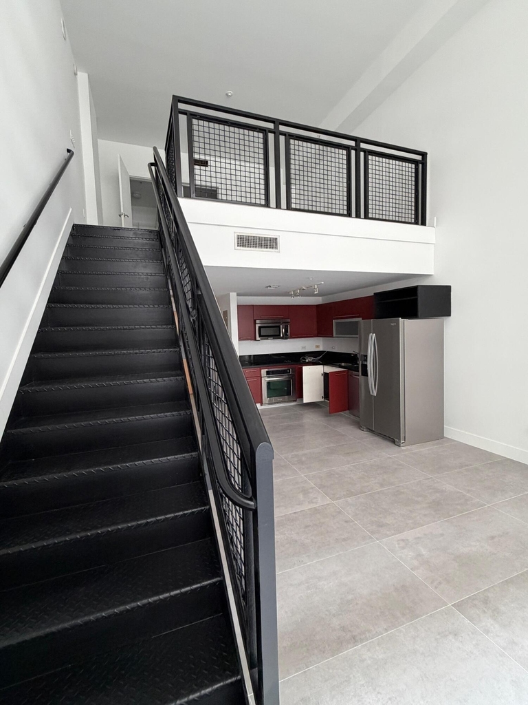 244 Biscayne Boulevard - Photo 9