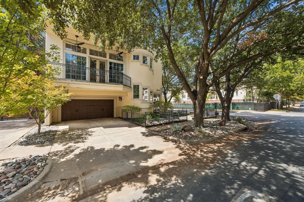 4039 Holland Avenue - Photo 14