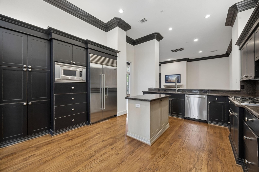 4039 Holland Avenue - Photo 4