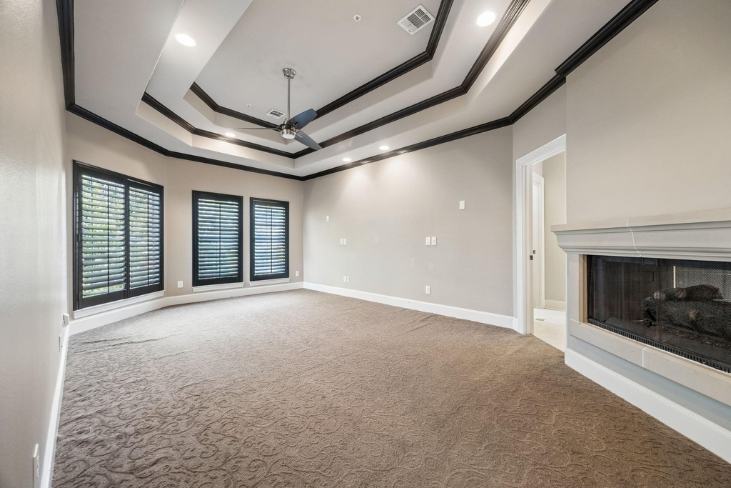 4039 Holland Avenue - Photo 9