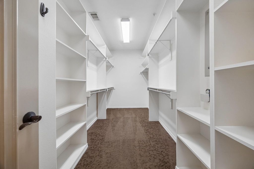 4039 Holland Avenue - Photo 11