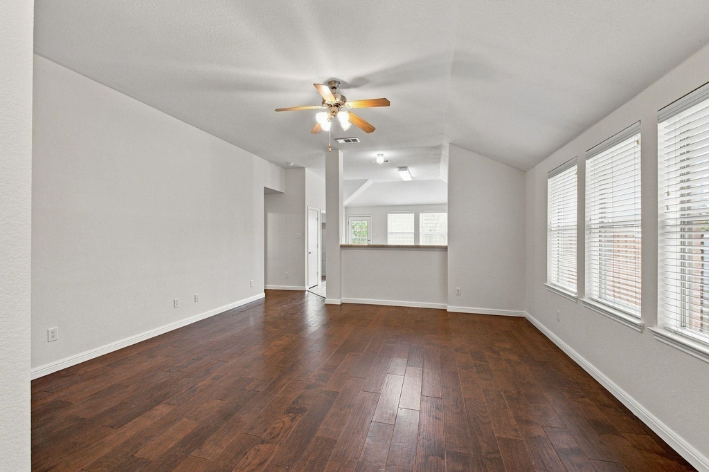 3513 Truman Street - Photo 4