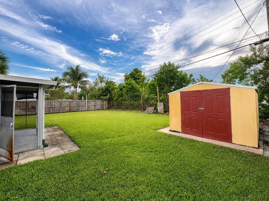 1401 S Deerfield Avenue - Photo 10