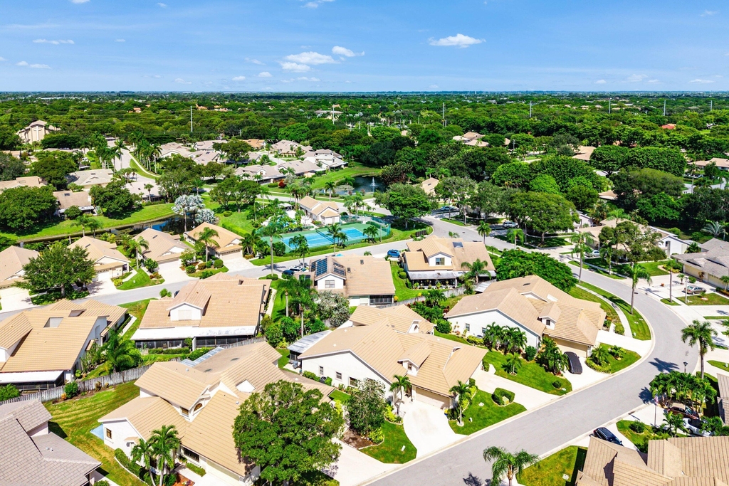 4830 Brighton Lakes Boulevard - Photo 40