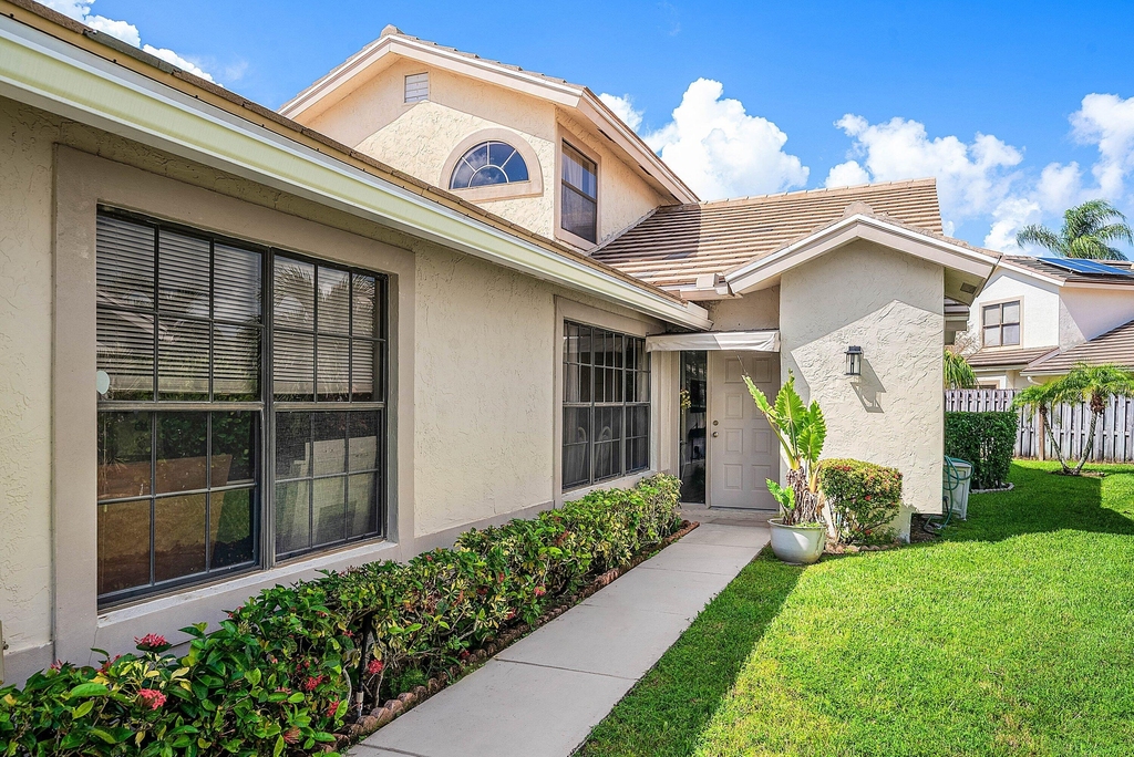 4830 Brighton Lakes Boulevard - Photo 2