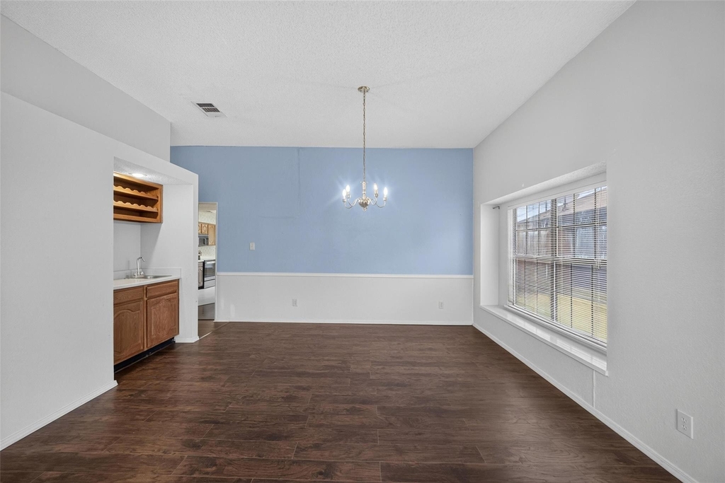 9421 Willard Street - Photo 6