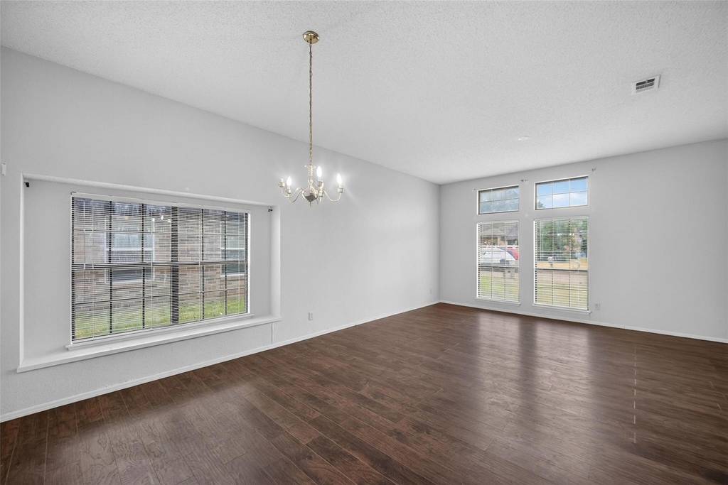 9421 Willard Street - Photo 10
