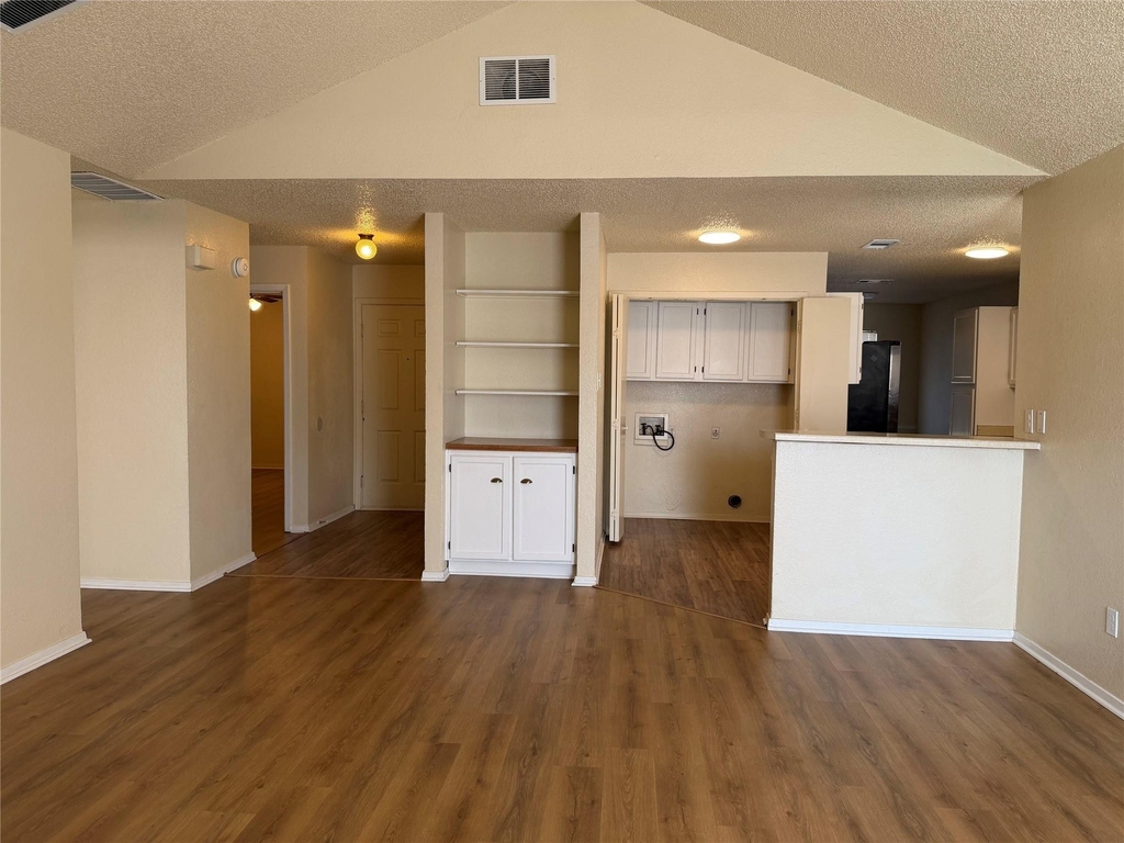 7551 Boxwood Court - Photo 2