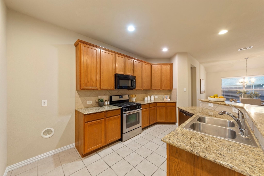 1117 Villa Paloma Boulevard - Photo 5