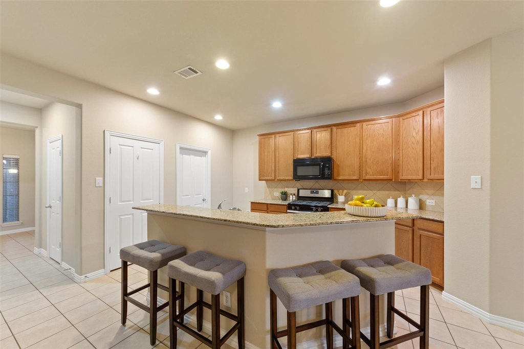 1117 Villa Paloma Boulevard - Photo 7