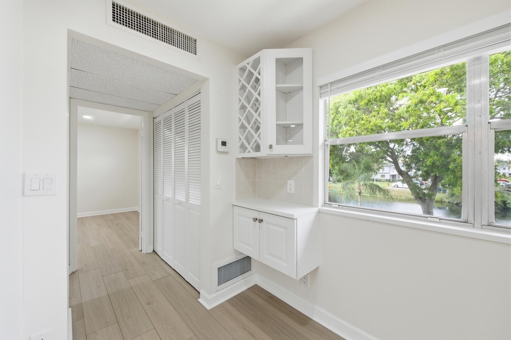 670 Monaco Court N - Photo 2