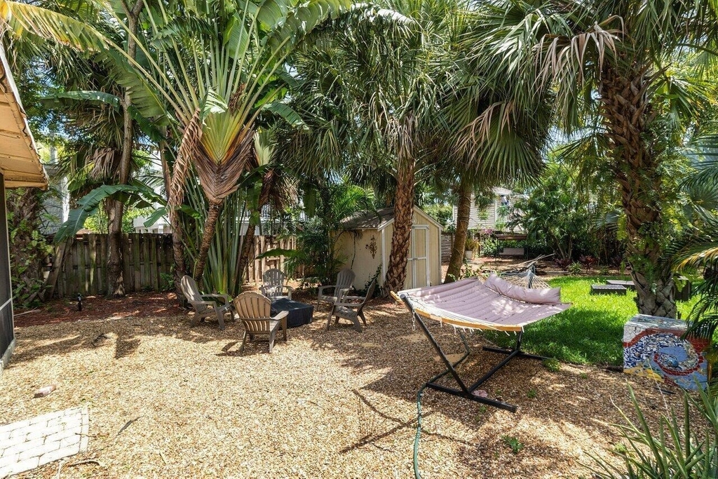 726 N Street - Photo 12