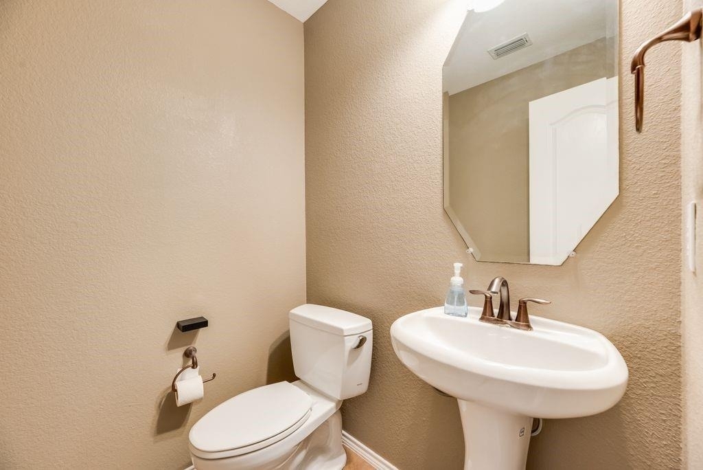 1202 Chestnut Hill Drive - Photo 14