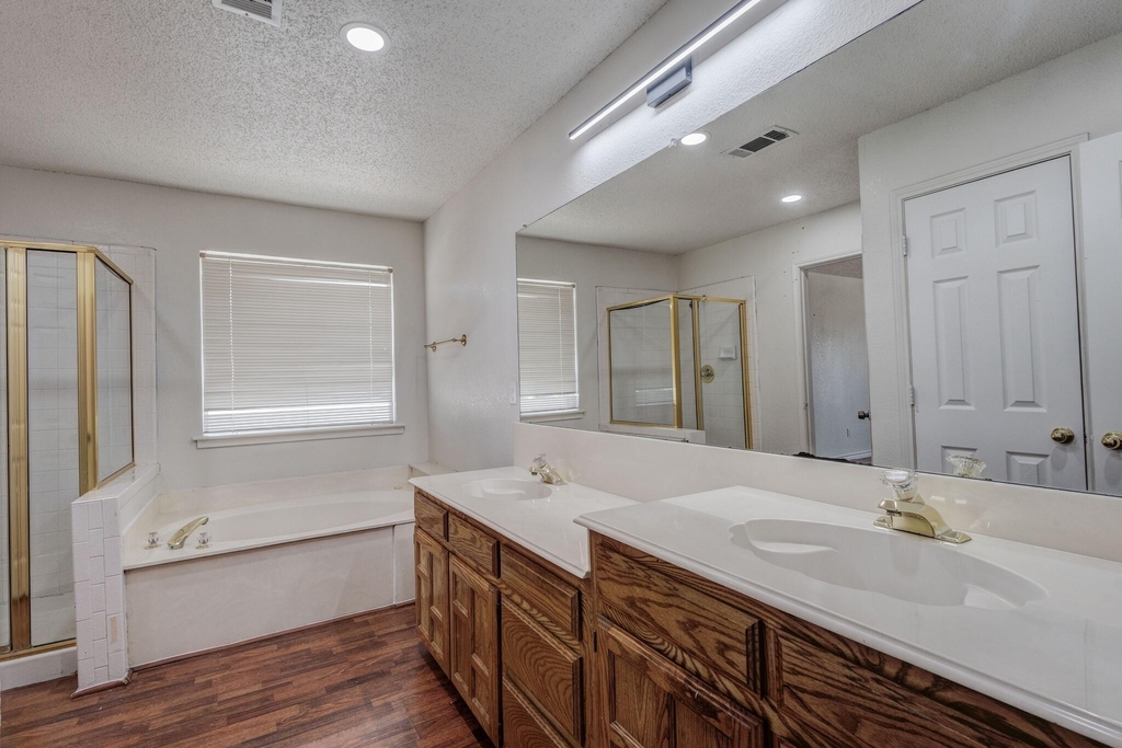 9118 Barton Creek Drive - Photo 19