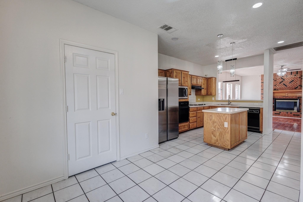9118 Barton Creek Drive - Photo 8