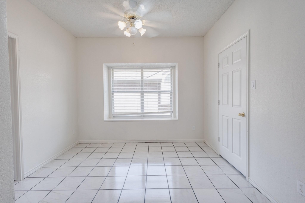 9118 Barton Creek Drive - Photo 7