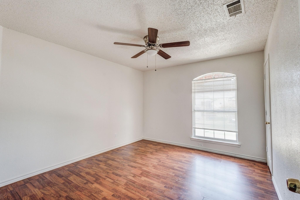 9118 Barton Creek Drive - Photo 14