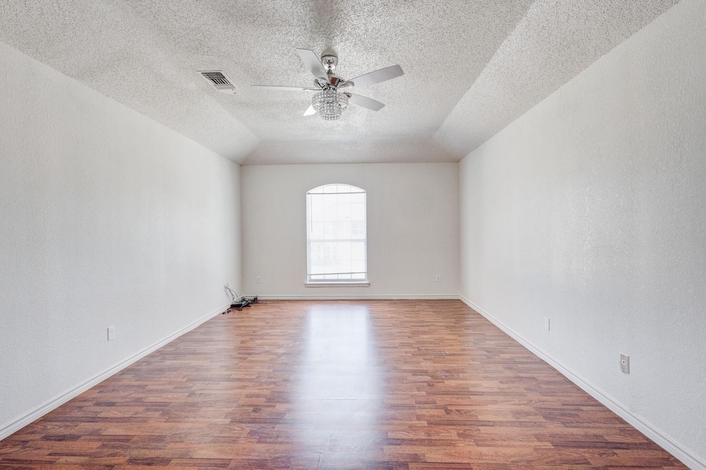9118 Barton Creek Drive - Photo 11