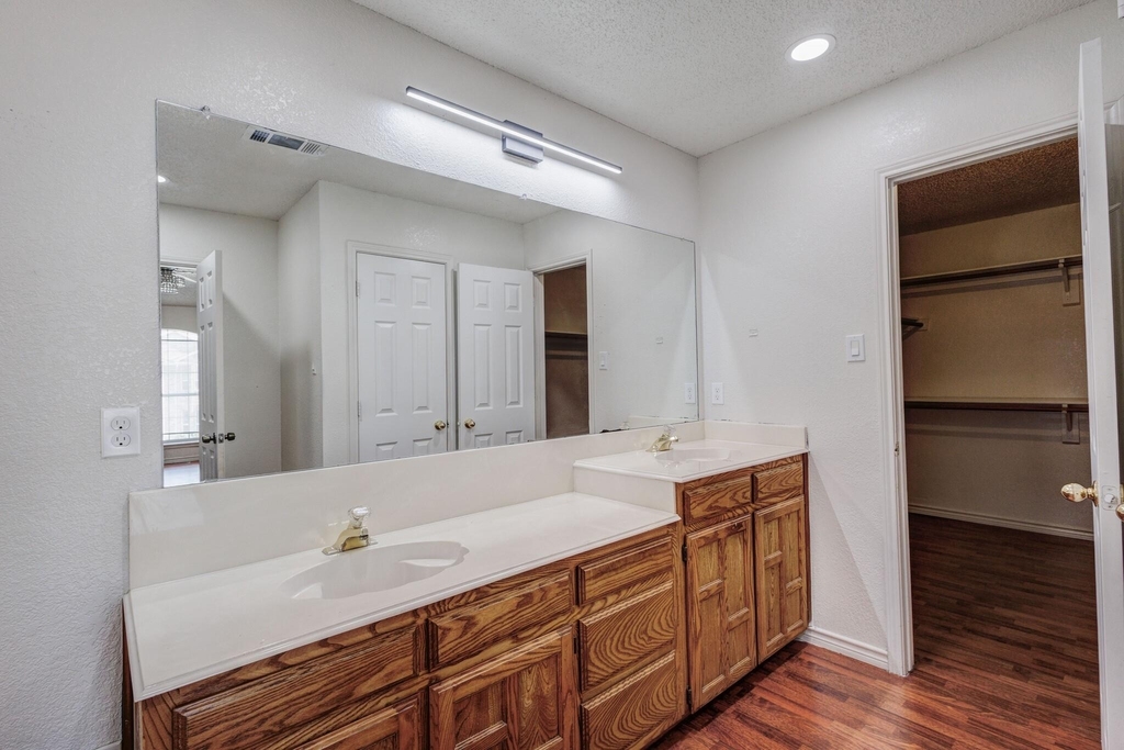 9118 Barton Creek Drive - Photo 12