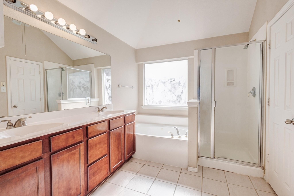 3200 Edgebrook Court - Photo 16