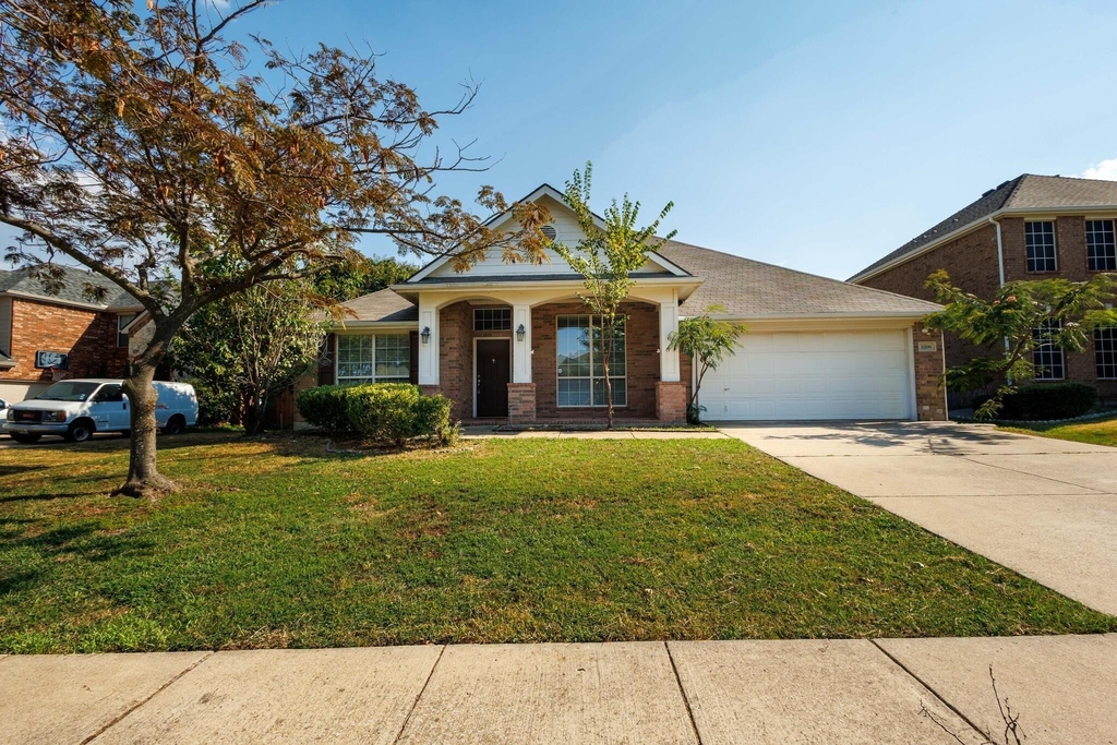 3200 Edgebrook Court - Photo 0