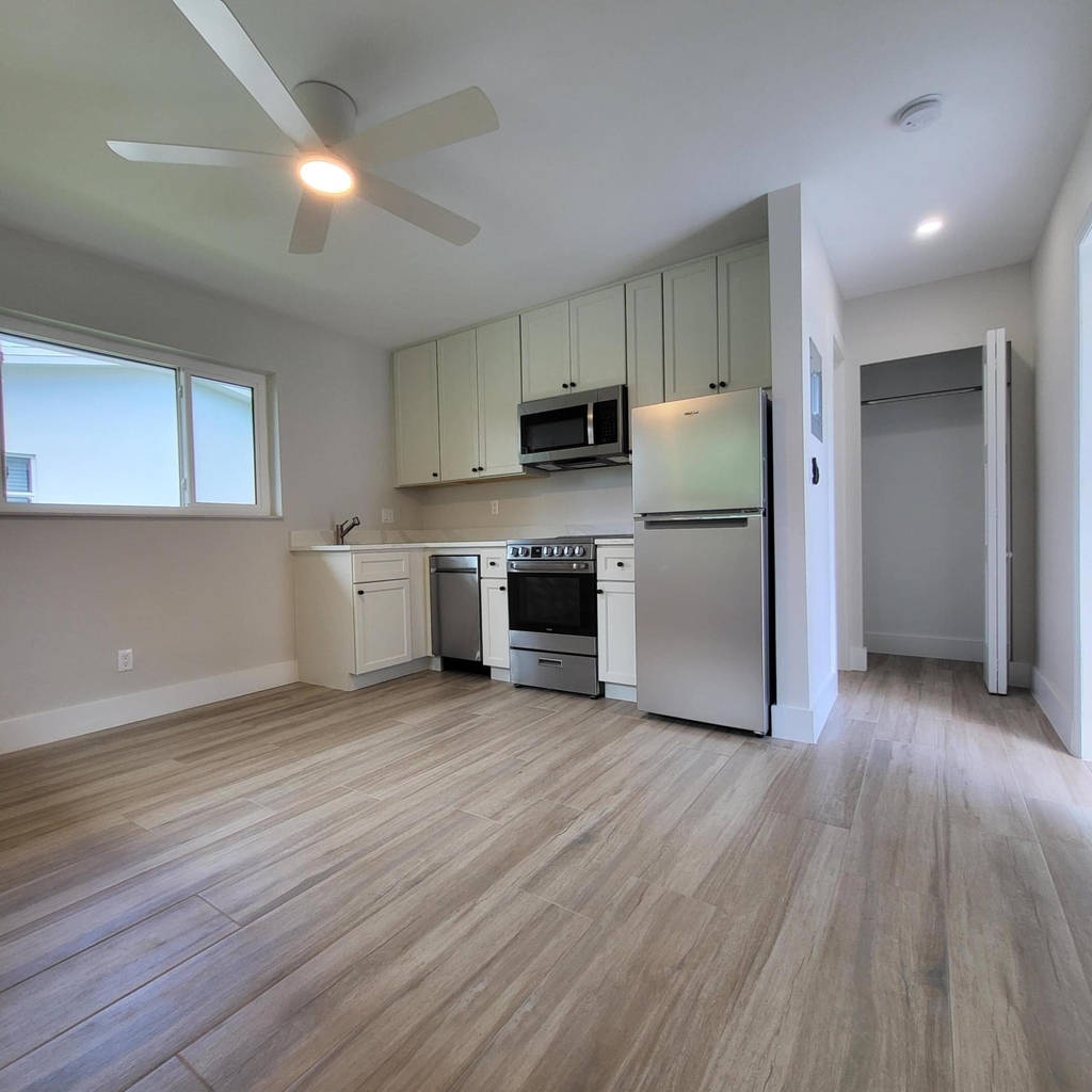 811a Nw 30th Court - Photo 2