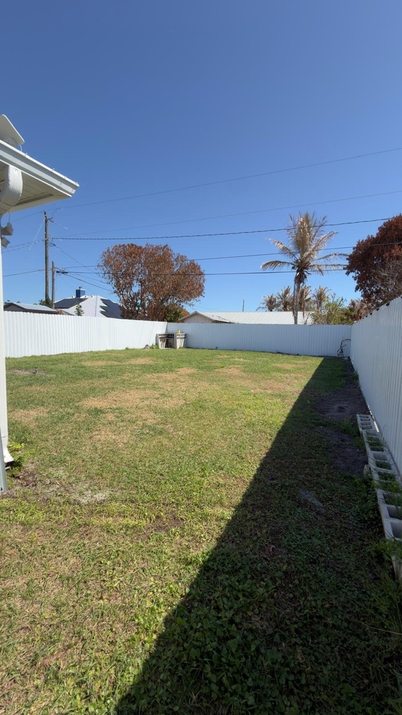 2507 Se Charleston Drive - Photo 16