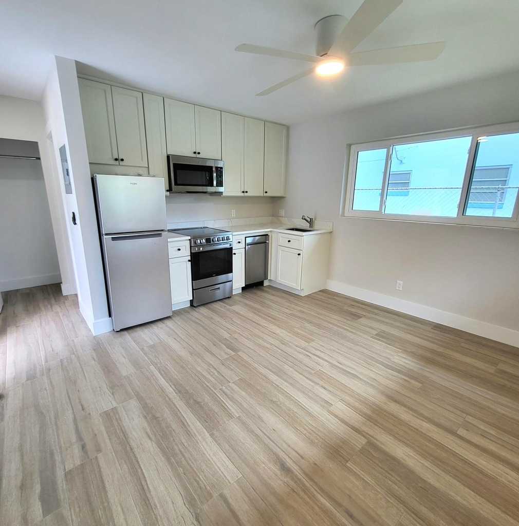 809a Nw 30th Court - Photo 2