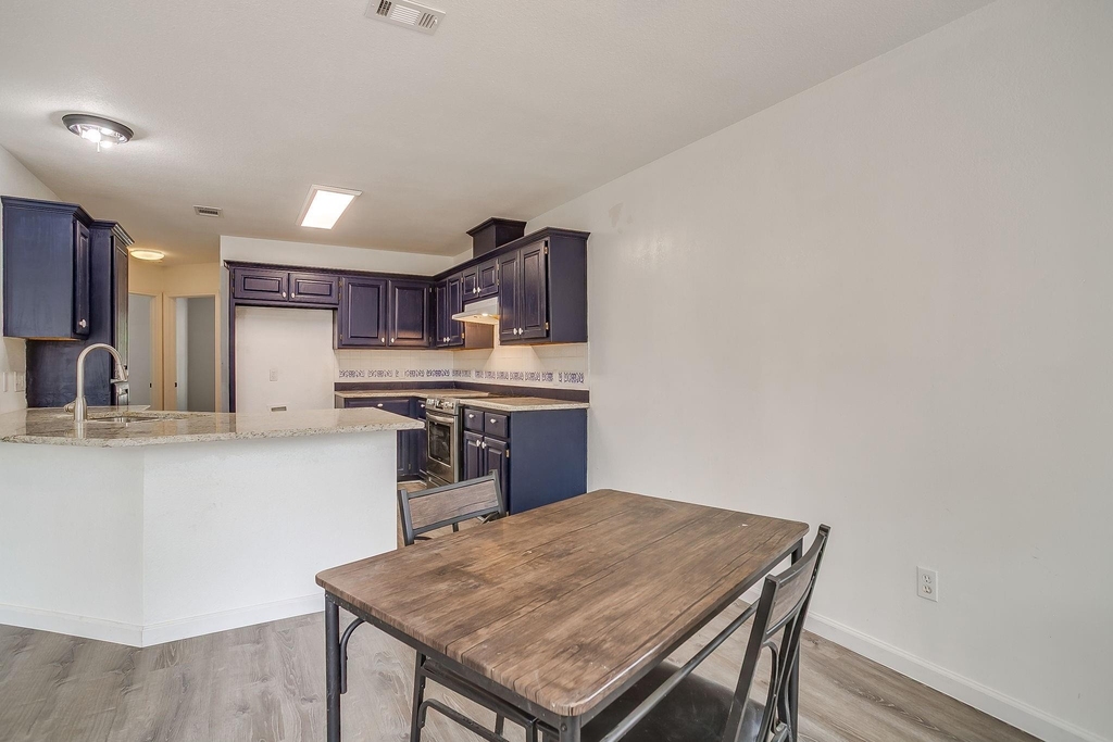 1512 Clover Lane - Photo 9