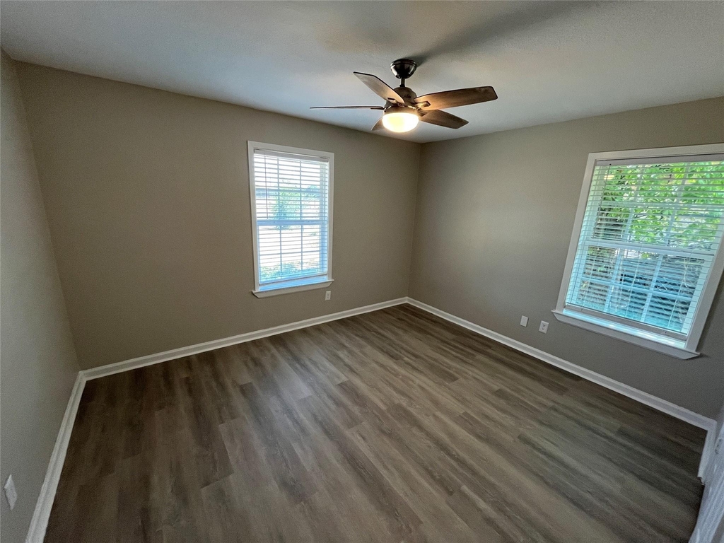 1843 Greendale Drive - Photo 15
