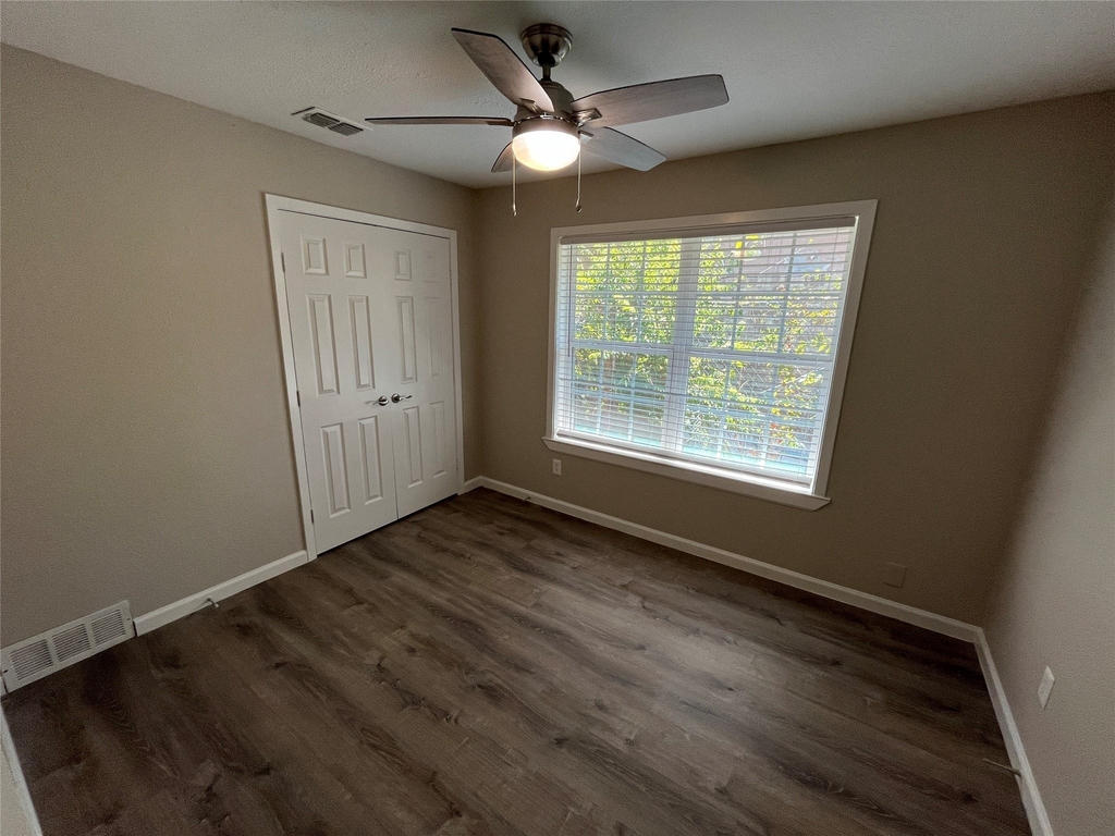 1843 Greendale Drive - Photo 13