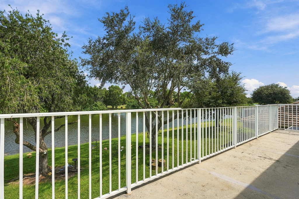 1720 Corsica Drive - Photo 36