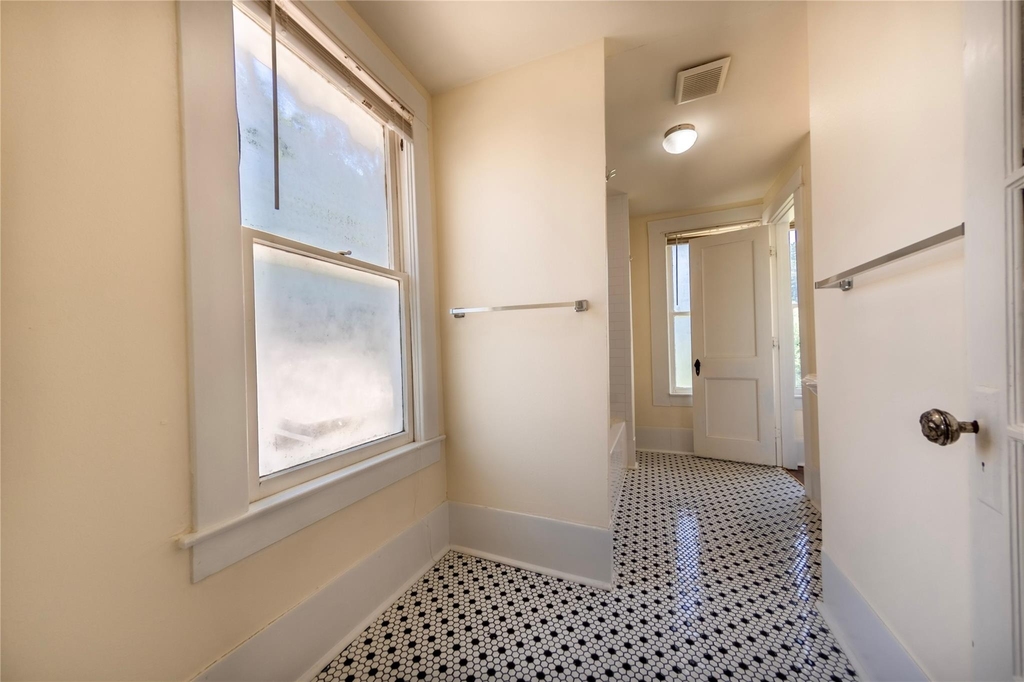 5336 Junius Street - Photo 7