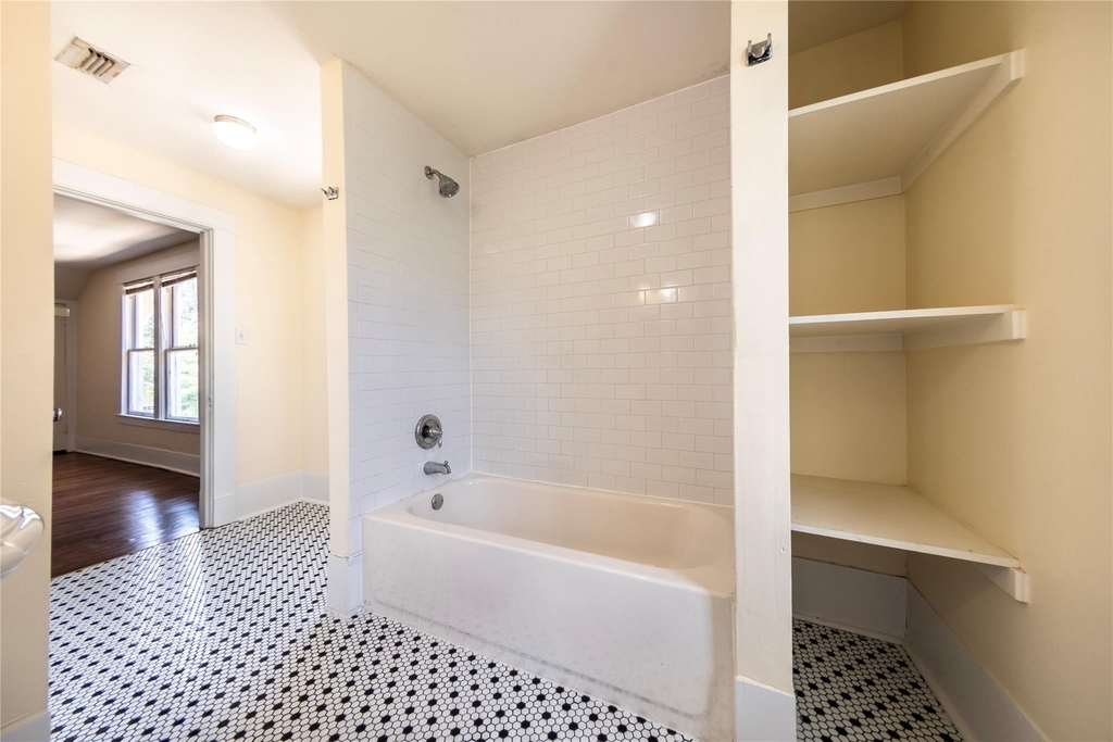 5336 Junius Street - Photo 5