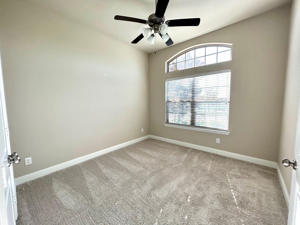 1400 Via Toscana Lane - Photo 27