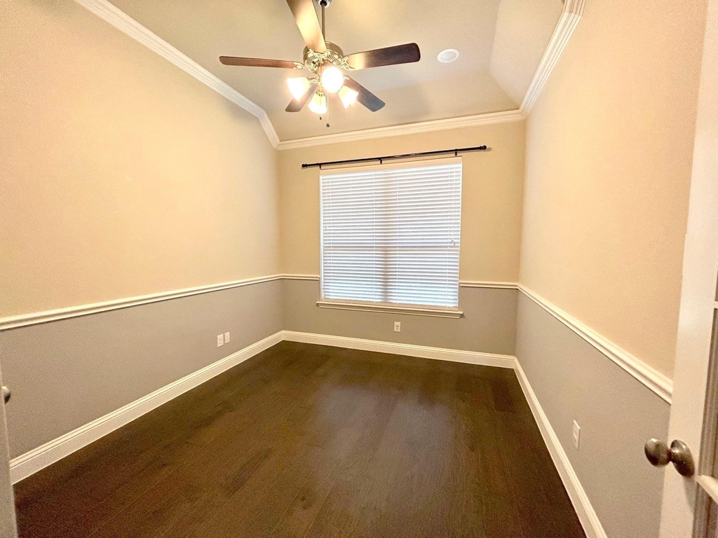 1400 Via Toscana Lane - Photo 18