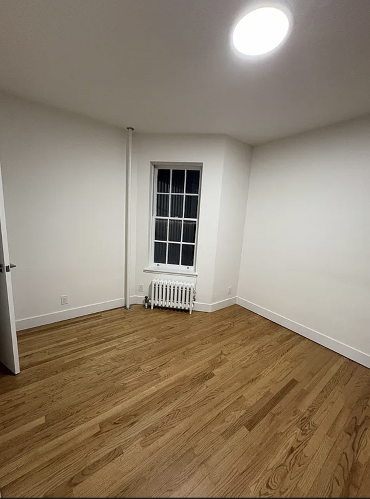 1705 1st Avenue - Photo 4