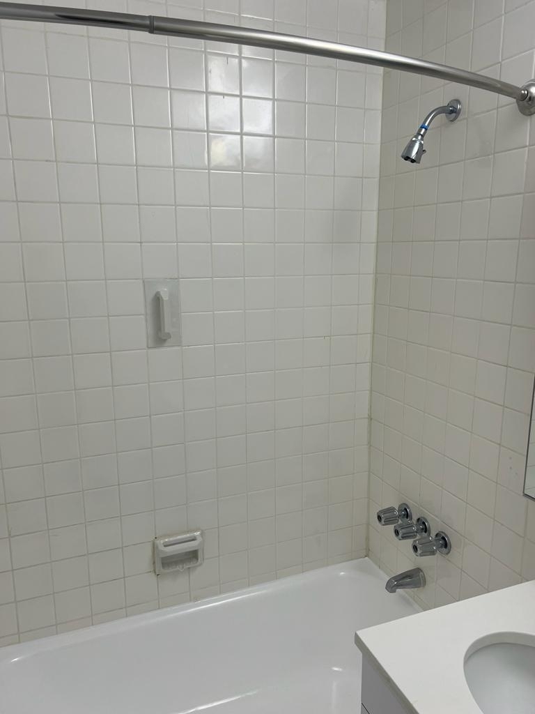 West 52nd Street /  8th Avenue - Photo 2