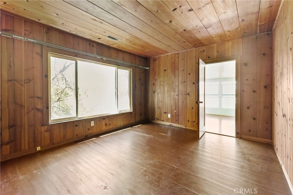 12833 Castle Court Drive - Photo 15