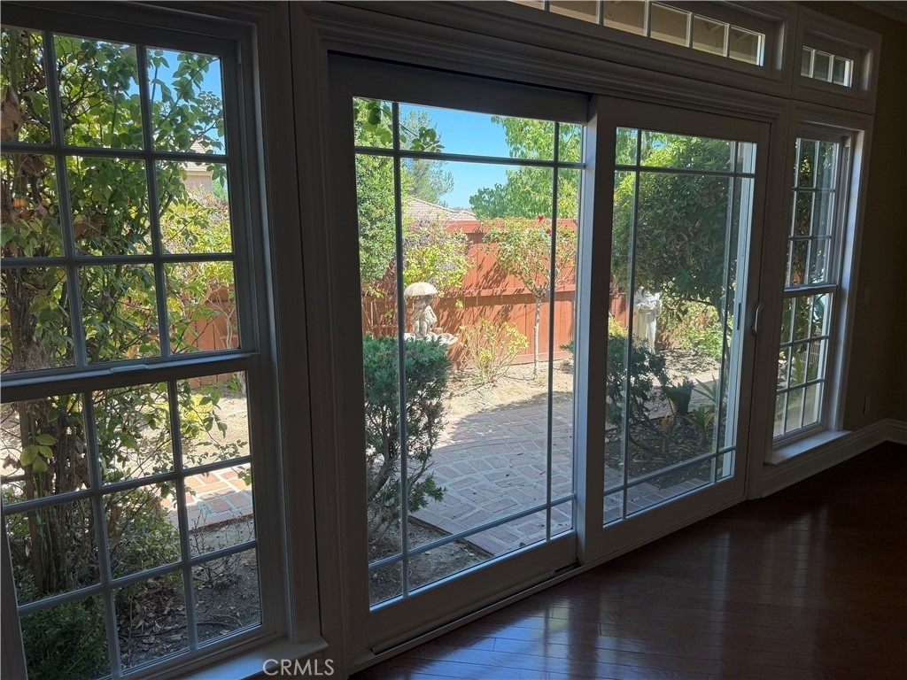 31581 Lakeridge Court - Photo 10