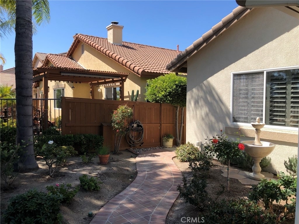31581 Lakeridge Court - Photo 23