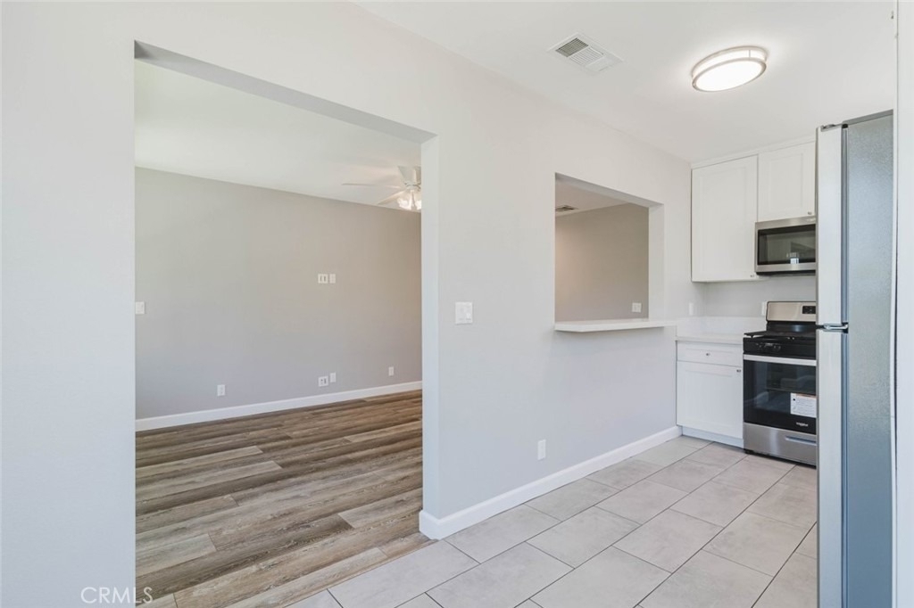 3002 W Victory Boulevard - Photo 9