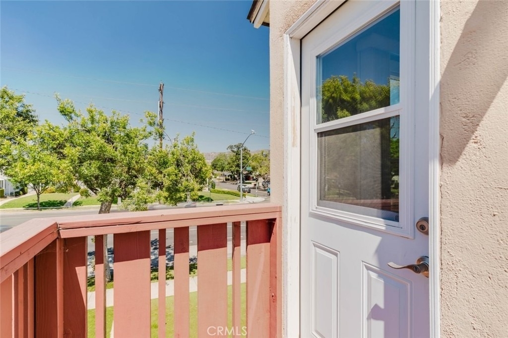 3002 W Victory Boulevard - Photo 15
