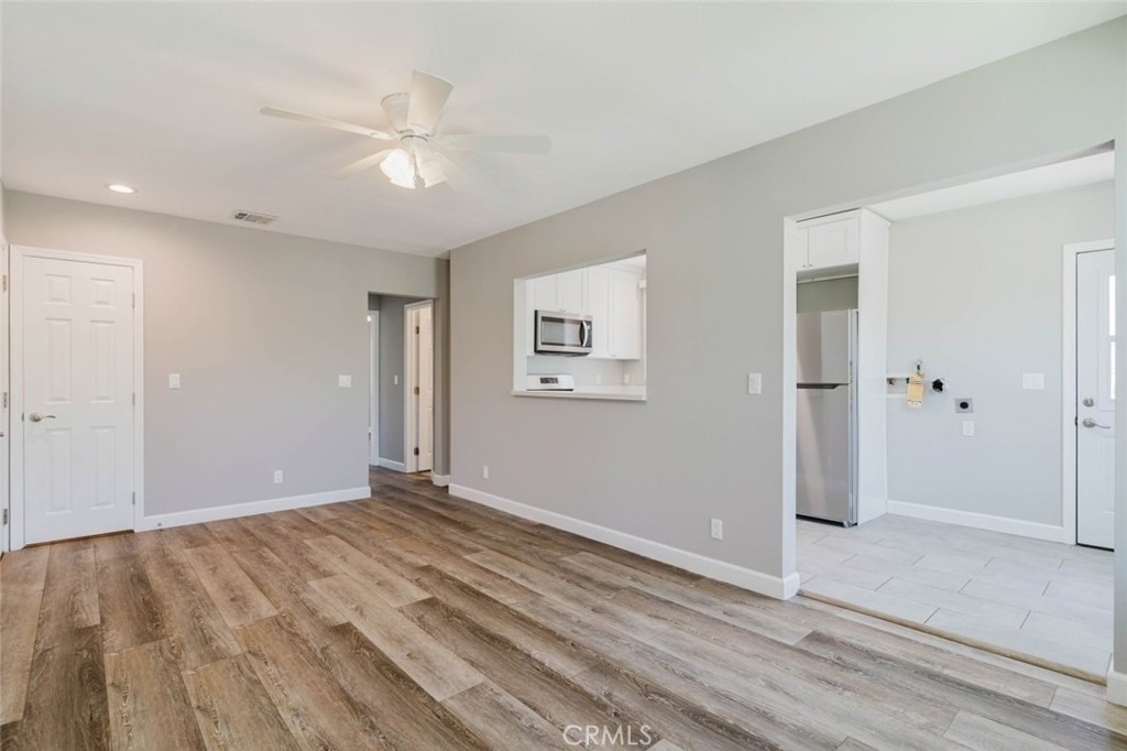 3002 W Victory Boulevard - Photo 6
